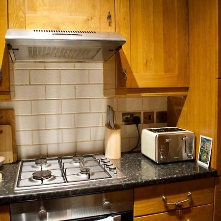 Newly Refurbed Home With Free Parking EDI Eksteriør billede