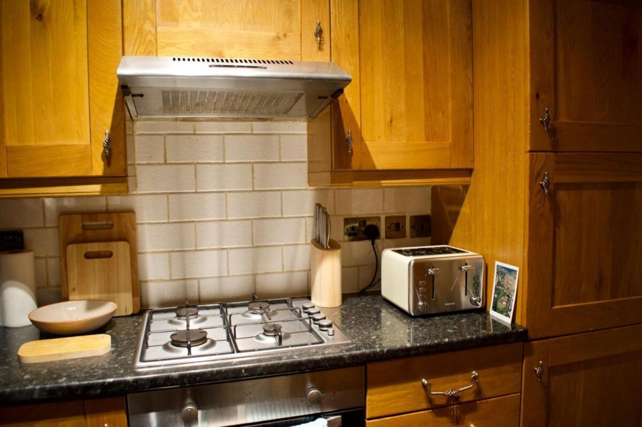 Newly Refurbed Home With Free Parking EDI Eksteriør billede
