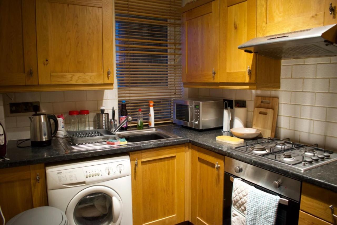 Newly Refurbed Home With Free Parking EDI Eksteriør billede